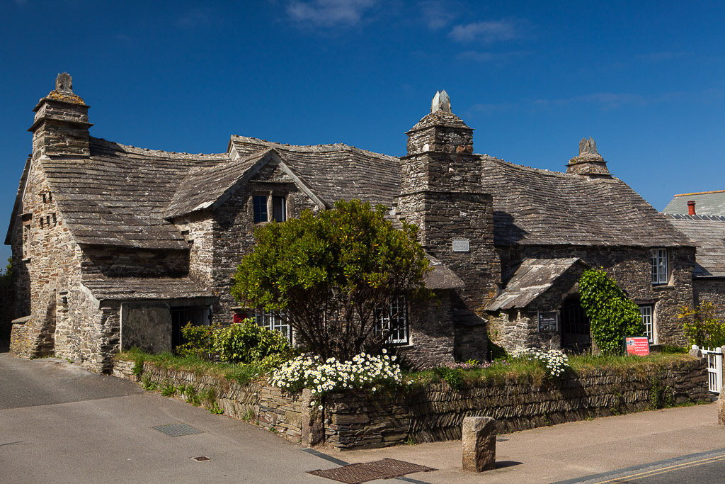 Ältestes Gebäude Englands, das Post Office Tintagel