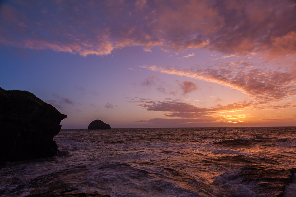 Sonnenuntergang in Trebarwith, Cornwall, UK