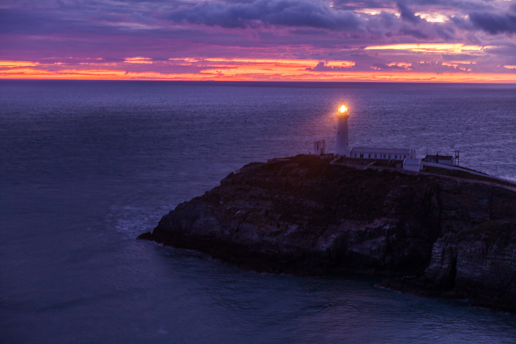 Sonnenuntergang am Leuchtturm des South Stack