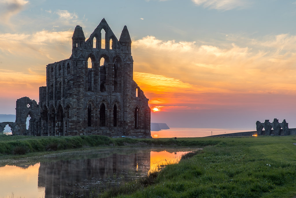 Sunset an der Whitby Abbey