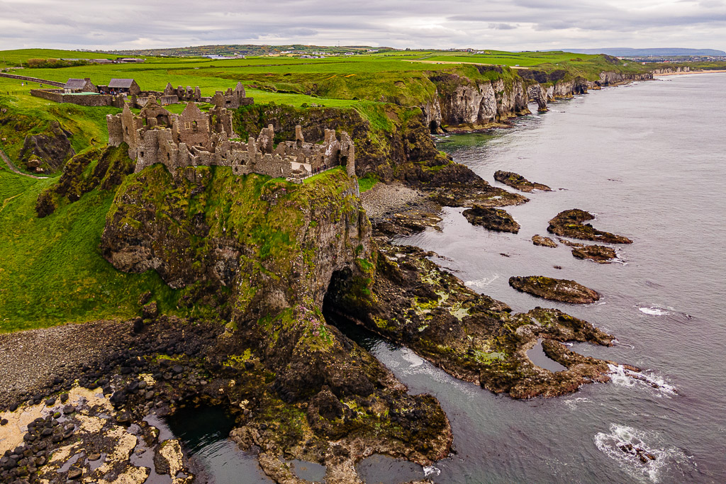 Aerial am Dunluce Castle