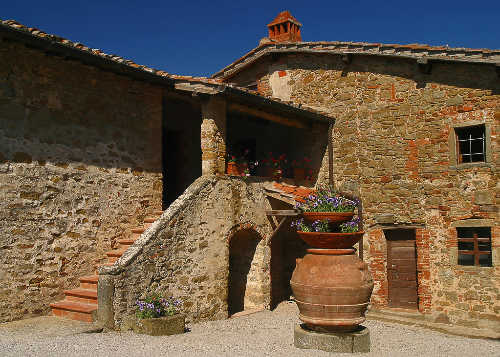 Innenhof Castelvecci, Toscana, Italien