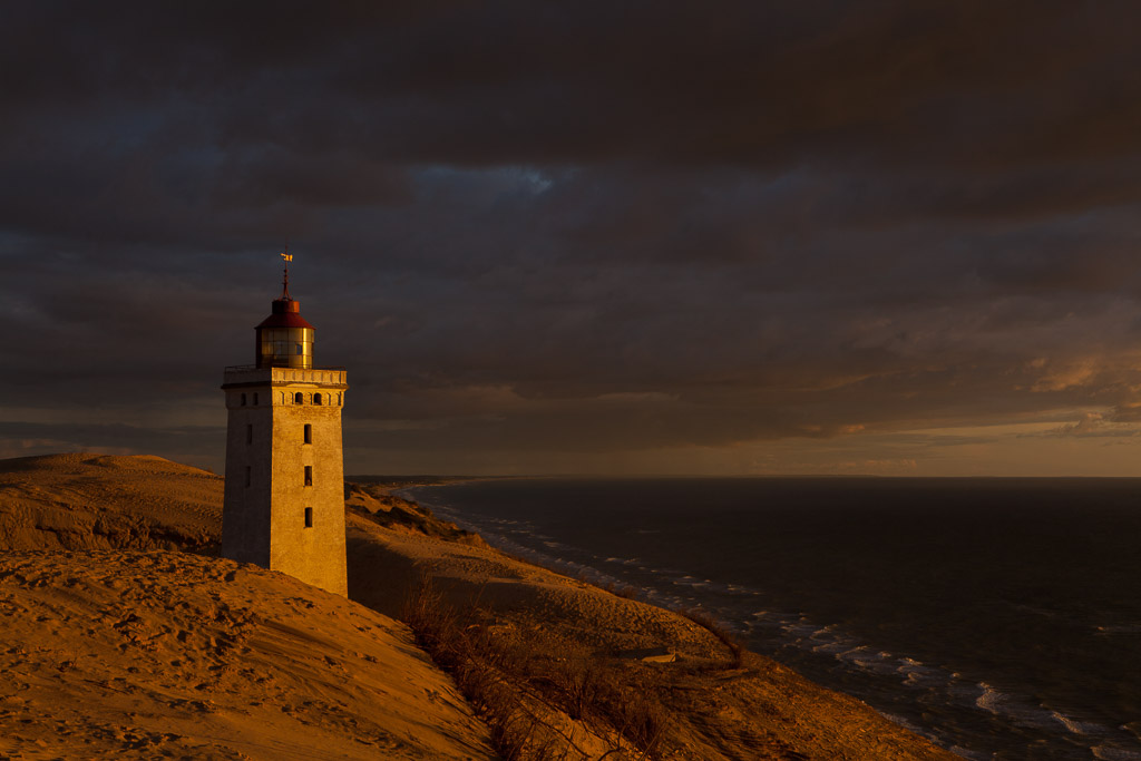 Abendlicht am verfallenen Leuchtturm Rubjerg Knude, Lokken, Jütland