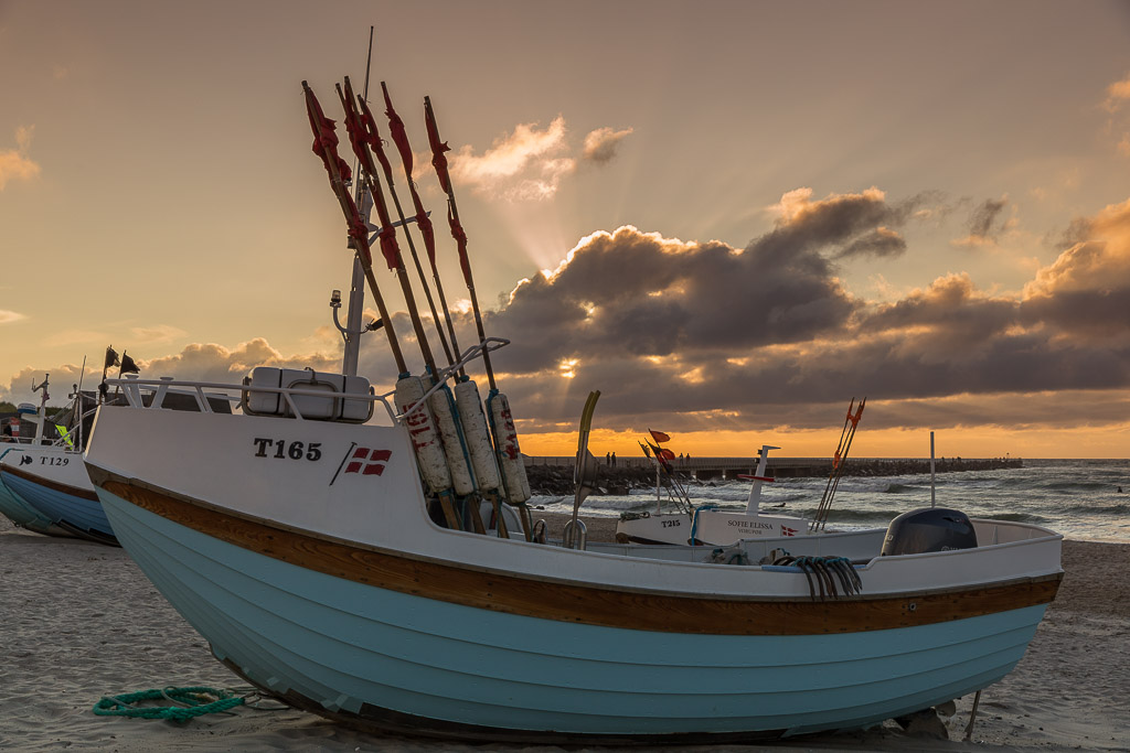 Abend am Hafen von Vorupoer
