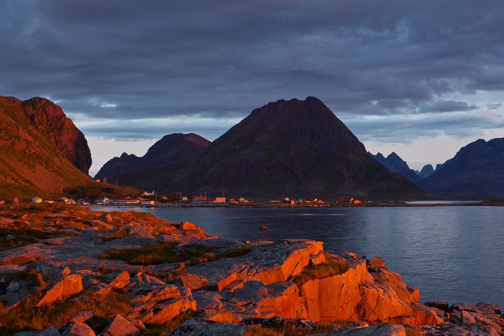 Sonnenuntergang auf den Lofoten bei Ramberg