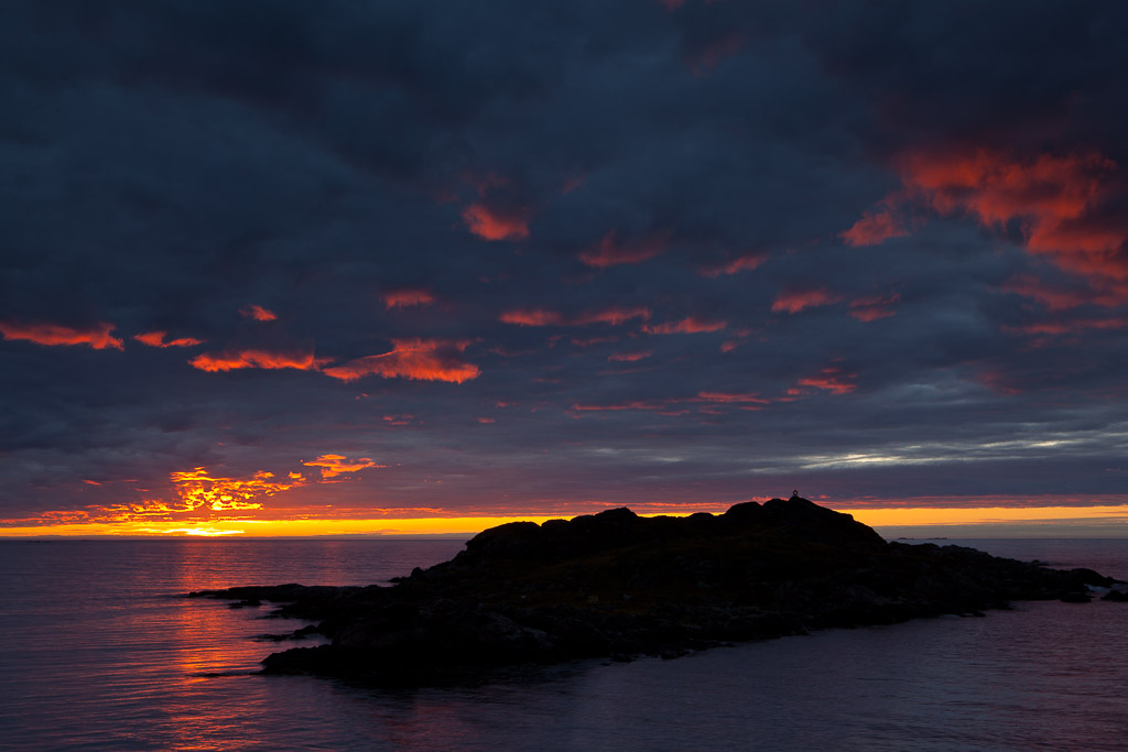 Sonnenuntergang auf den Lofoten bei Ramberg