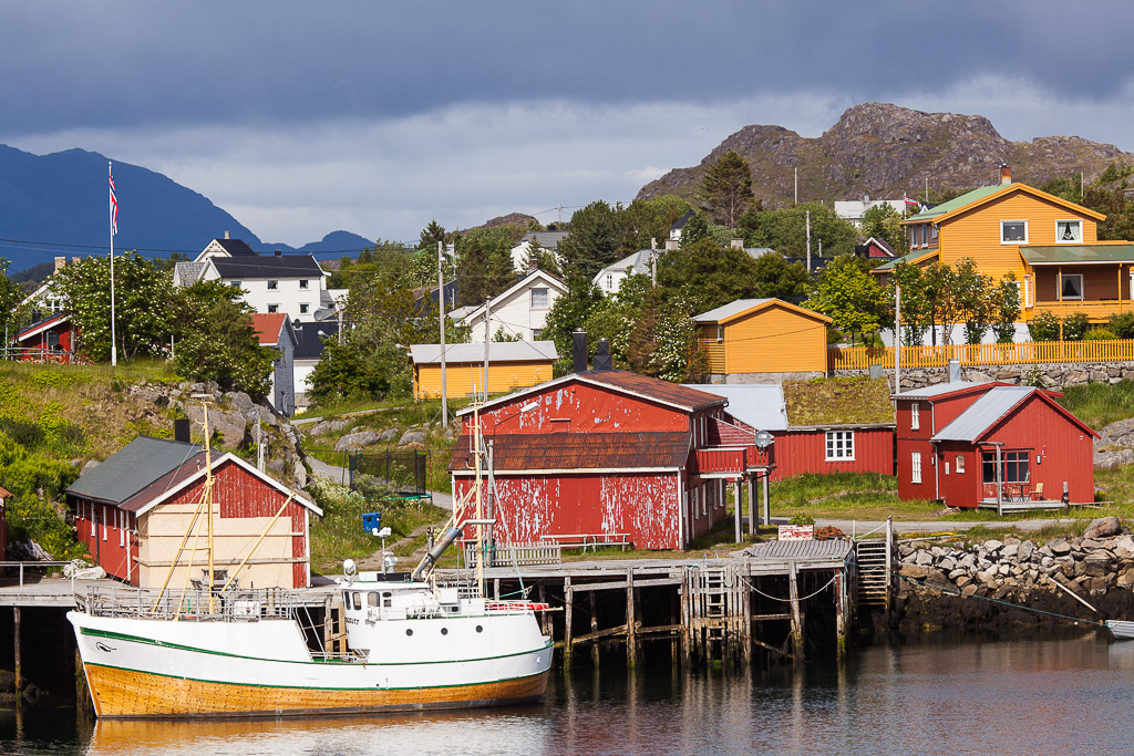 Am Hafen von Ballstad