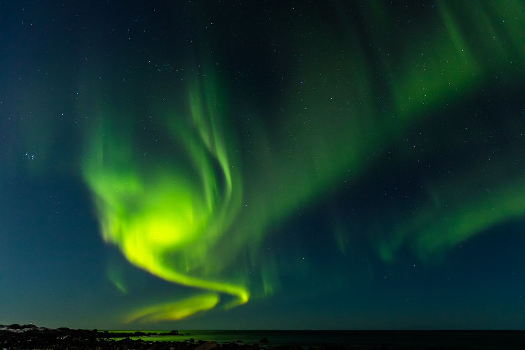 Nordlicht am Flakstad Beach
