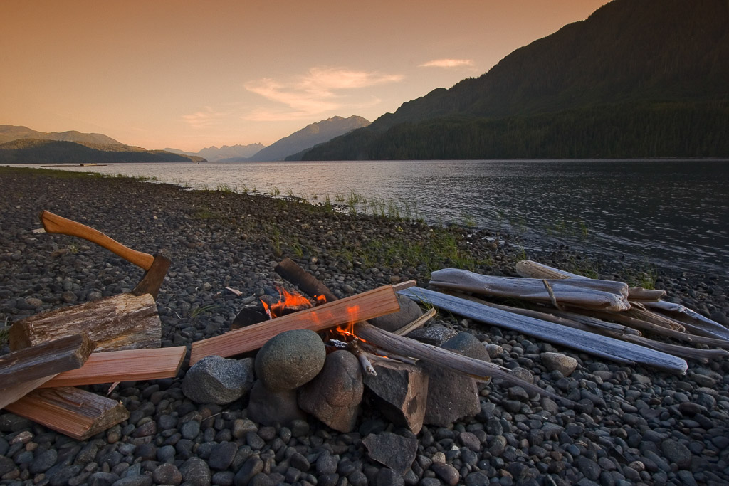 Back from a two day trip on a boat out on Johnstone Strait and Knight Inlet we relaxed one evening having a barbecue on the shores of Nimpkish lake, Vancouver island.